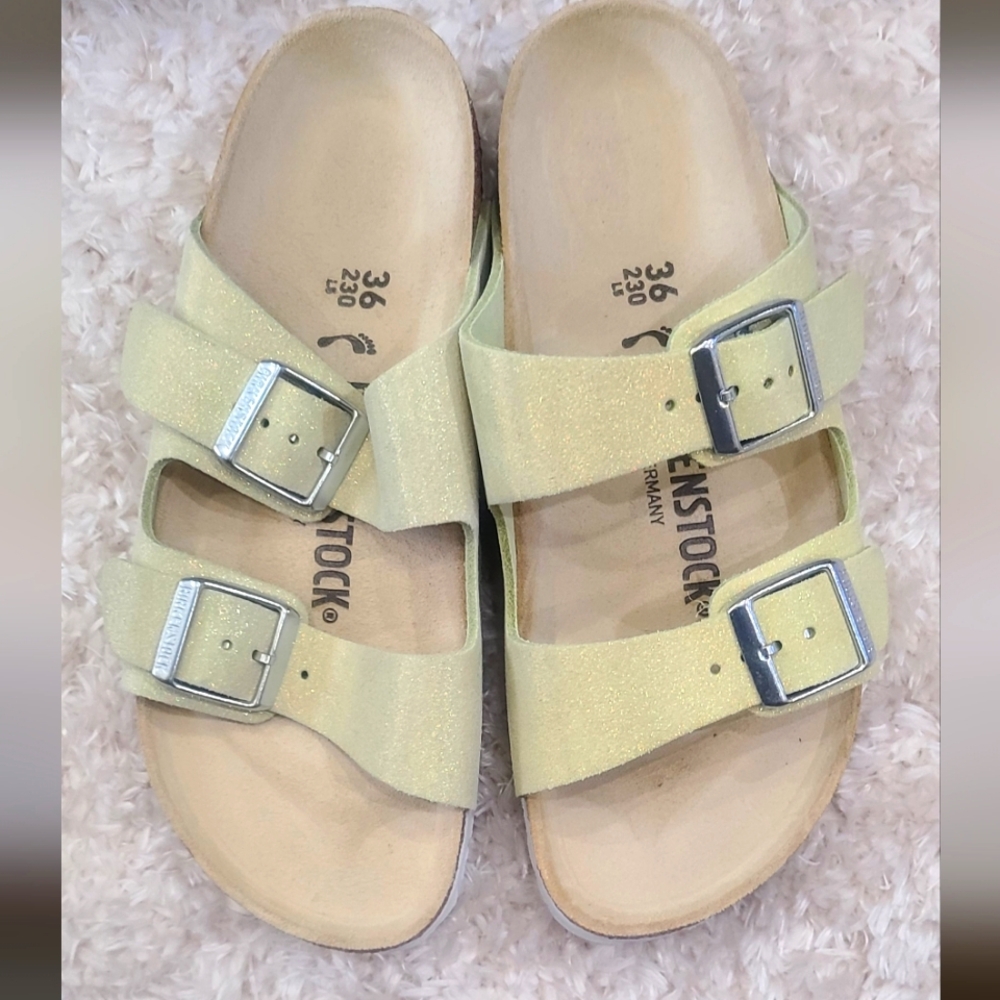 NEW Birkenstocks SZ 36(5) women's